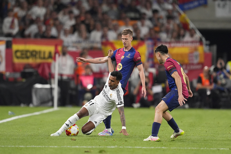 道他在皇马, 有人问我, 买家觉得罗