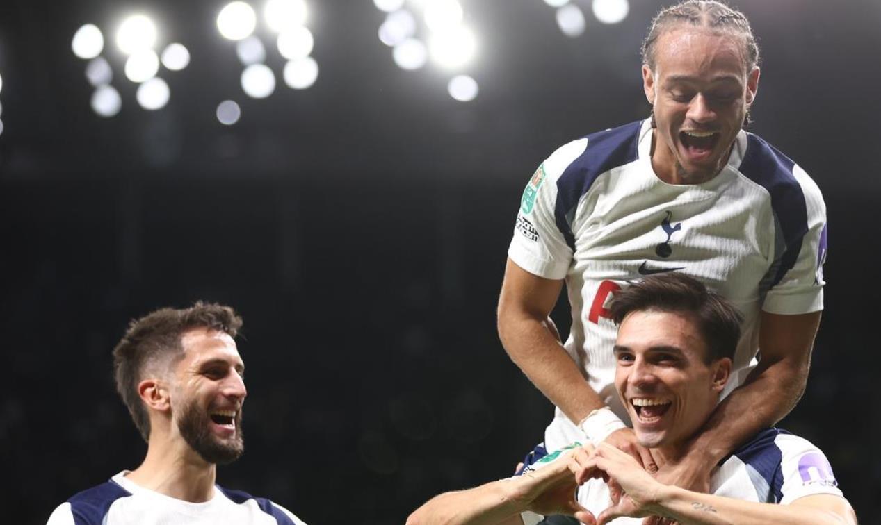 与伯恩茅斯 与伯恩茅斯