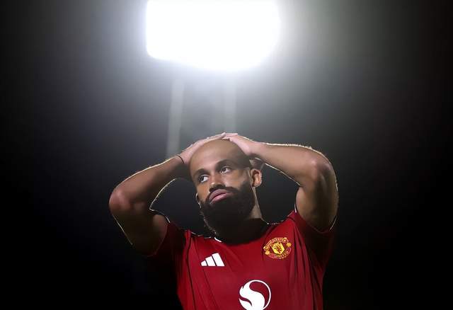 ue, 格林斯比派, 利物浦派上